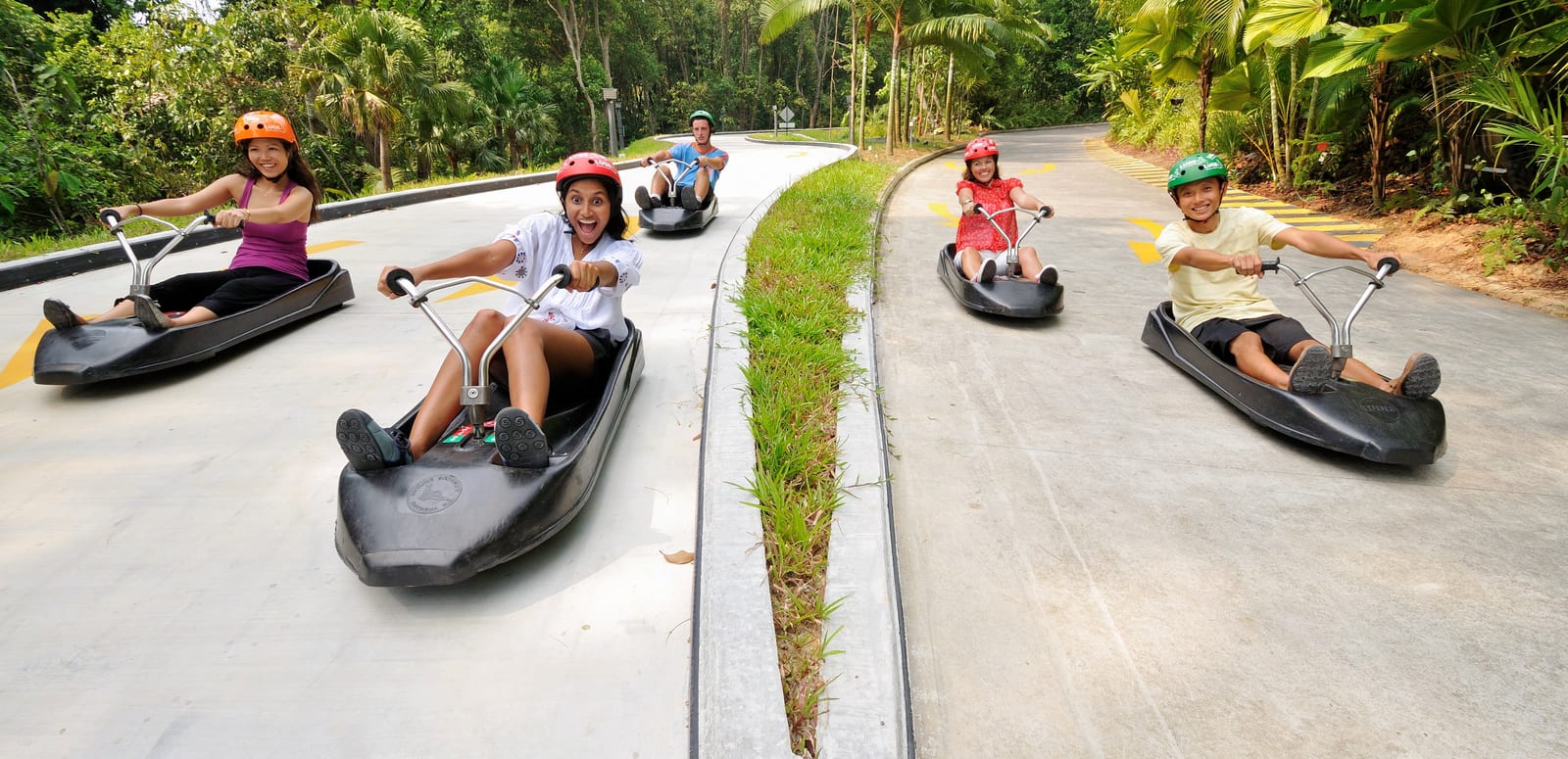https://club.pnkids.sg/wp-content/uploads/2020/03/skyline-luge-sentosa-2.jpg